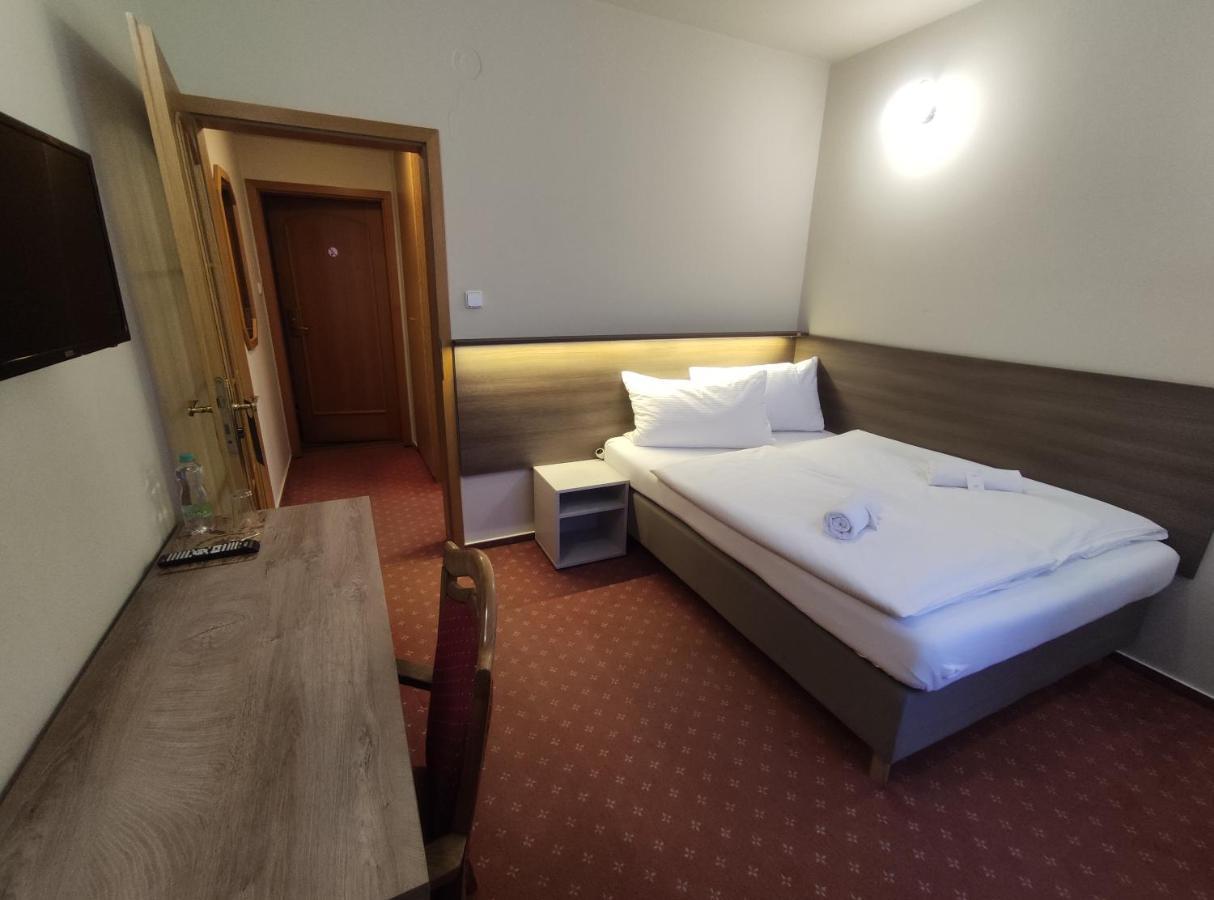 Hotel Brixen ハブリーチクーフ・ブロト エクステリア 写真
